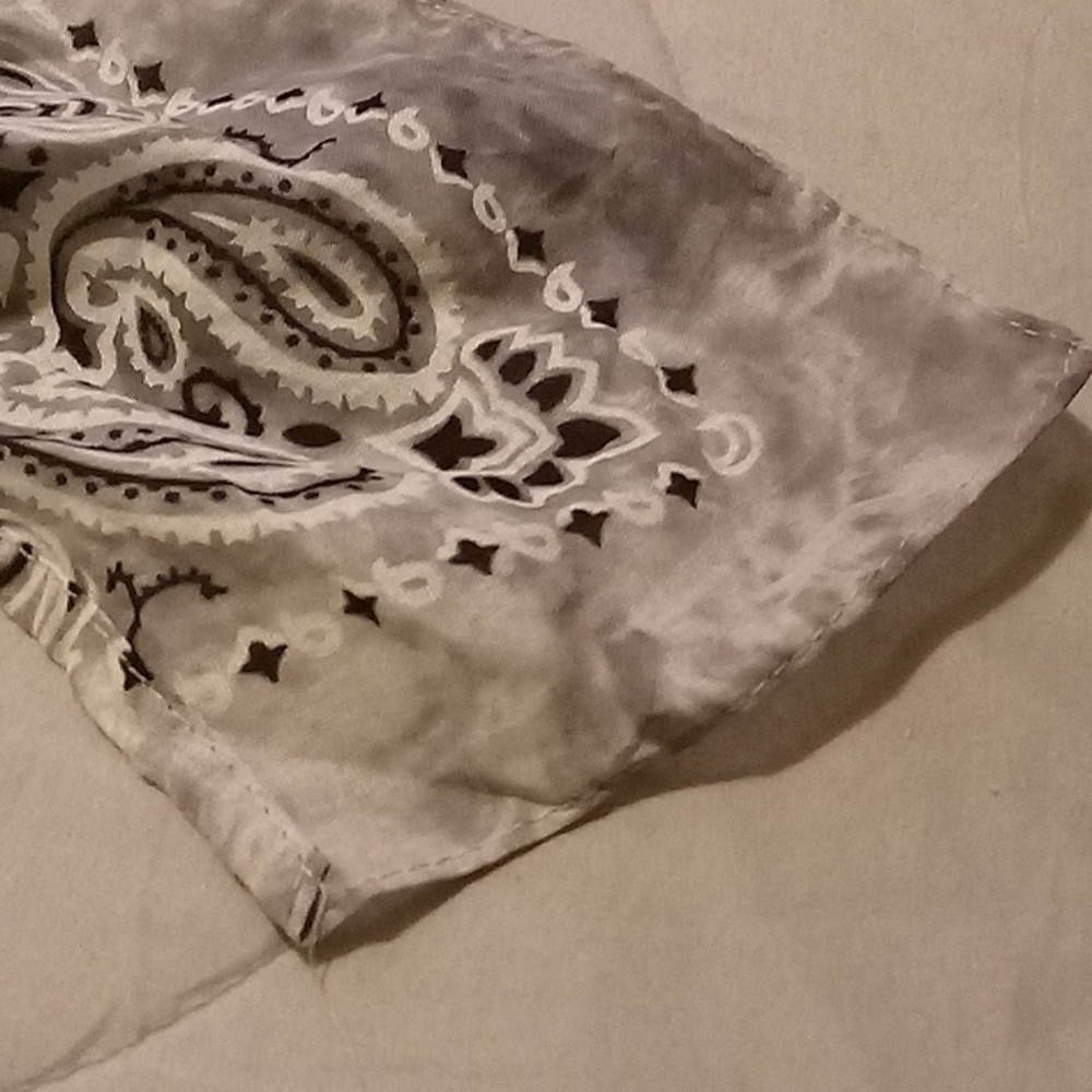 Gray Bandana Hat! - Picture 4 of 6